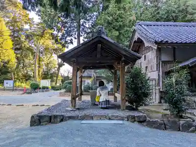 進雄神社の手水舎