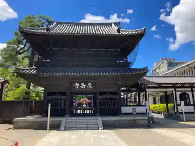 泉岳寺の山門・神門