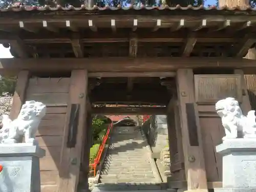 海岸山観音寺の山門