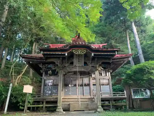 城峯神社の本殿