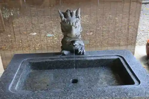 滑川神社 - 仕事と子どもの守り神の手水舎