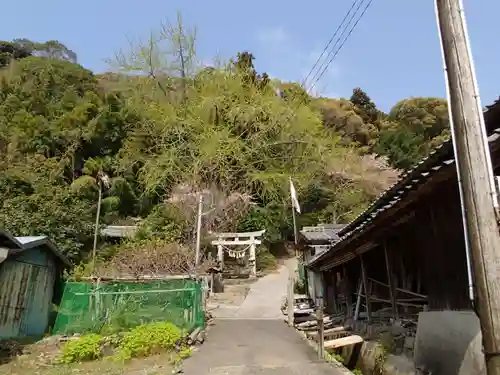 和多都美御子神社の建物その他