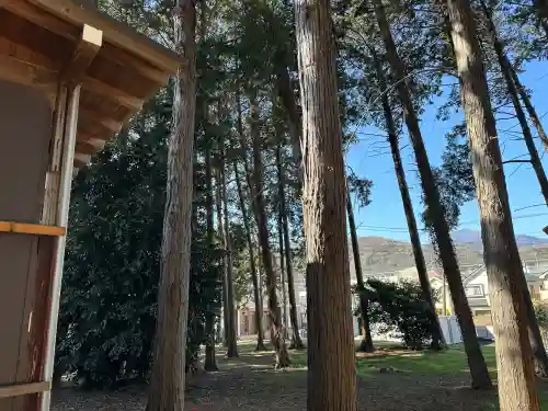 雷電神社の{uncategorized: "未分類", other: "その他", undefined: "問題あり", building: "その他建物", grave: "お墓", sacred_gate: "鳥居", guardian: "狛犬", statue: "像", buddha: "仏像", history: "歴史", nature: "自然", garden: "庭園", animal: "動物", pagoda: "塔", temizu: "手水舎", mountain_gate: "山門・神門", sanctuary: "本殿・本堂", subordinate: "末社・摂社", art: "芸術", scenery: "景色", jizo: "地蔵", ema: "絵馬", goshuin: "御朱印", omikuji: "おみくじ", items: "授与品その他", amulet: "お守り", goshuincho: "御朱印帳", eats: "食事", festival: "お祭り", votive_dance: "神楽", shichigosan: "七五三参", wedding: "結婚式", experience: "体験その他", initially: "初詣", around: "周辺", anti_infection: "感染症対策"}