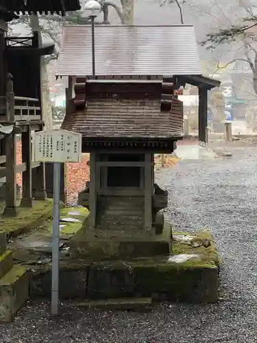 淺間神社（忍野八海）の末社・摂社
