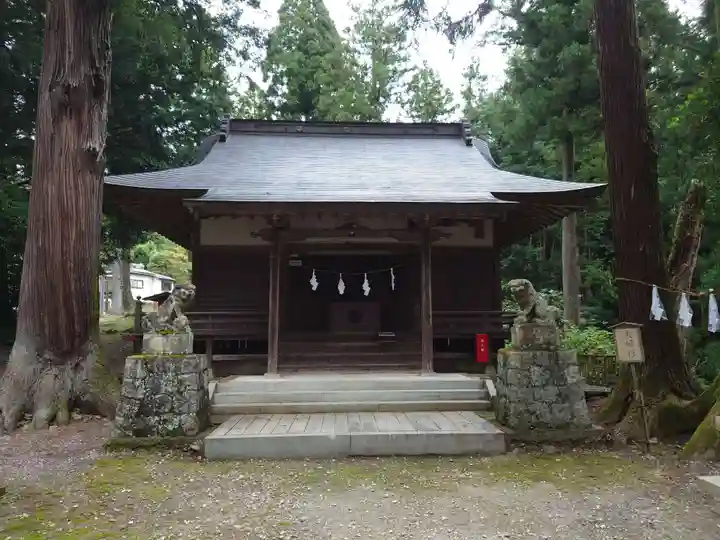 石楯尾神社の本殿・本堂
