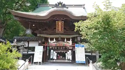 三津厳島神社の山門