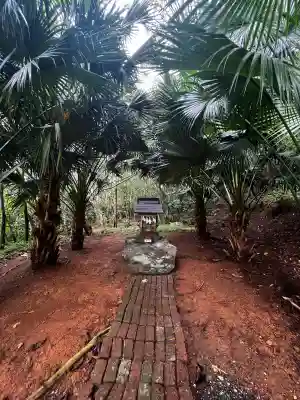 尖閣神社の{uncategorized: "未分類", other: "その他", undefined: "問題あり", building: "その他建物", grave: "お墓", sacred_gate: "鳥居", guardian: "狛犬", statue: "像", buddha: "仏像", history: "歴史", nature: "自然", garden: "庭園", animal: "動物", pagoda: "塔", temizu: "手水舎", mountain_gate: "山門・神門", sanctuary: "本殿・本堂", subordinate: "末社・摂社", art: "芸術", scenery: "景色", jizo: "地蔵", ema: "絵馬", goshuin: "御朱印", omikuji: "おみくじ", items: "授与品その他", amulet: "お守り", goshuincho: "御朱印帳", eats: "食事", festival: "お祭り", votive_dance: "神楽", shichigosan: "七五三参", wedding: "結婚式", experience: "体験その他", initially: "初詣", around: "周辺", anti_infection: "感染症対策"}