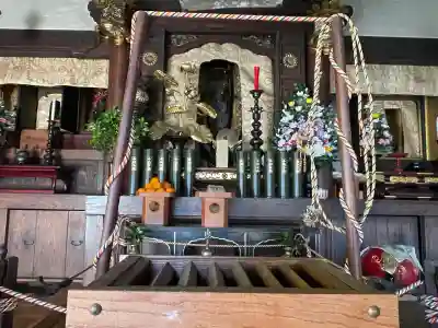 西徳寺の{uncategorized: "未分類", other: "その他", undefined: "問題あり", building: "その他建物", grave: "お墓", sacred_gate: "鳥居", guardian: "狛犬", statue: "像", buddha: "仏像", history: "歴史", nature: "自然", garden: "庭園", animal: "動物", pagoda: "塔", temizu: "手水舎", mountain_gate: "山門・神門", sanctuary: "本殿・本堂", subordinate: "末社・摂社", art: "芸術", scenery: "景色", jizo: "地蔵", ema: "絵馬", goshuin: "御朱印", omikuji: "おみくじ", items: "授与品その他", amulet: "お守り", goshuincho: "御朱印帳", eats: "食事", festival: "お祭り", votive_dance: "神楽", shichigosan: "七五三参", wedding: "結婚式", experience: "体験その他", initially: "初詣", around: "周辺", anti_infection: "感染症対策"}