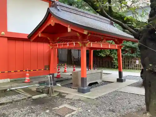 花園神社の手水