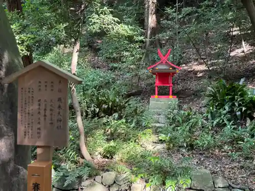 枚岡神社の末社・摂社