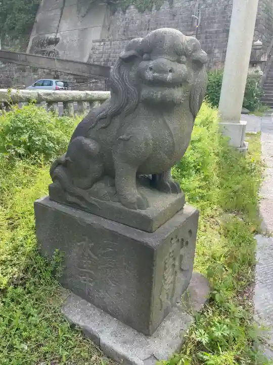 諏訪大神社の{uncategorized: "未分類", other: "その他", undefined: "問題あり", building: "その他建物", grave: "お墓", sacred_gate: "鳥居", guardian: "狛犬", statue: "像", buddha: "仏像", history: "歴史", nature: "自然", garden: "庭園", animal: "動物", pagoda: "塔", temizu: "手水舎", mountain_gate: "山門・神門", sanctuary: "本殿・本堂", subordinate: "末社・摂社", art: "芸術", scenery: "景色", jizo: "地蔵", ema: "絵馬", goshuin: "御朱印", omikuji: "おみくじ", items: "授与品その他", amulet: "お守り", goshuincho: "御朱印帳", eats: "食事", festival: "お祭り", votive_dance: "神楽", shichigosan: "七五三参", wedding: "結婚式", experience: "体験その他", initially: "初詣", around: "周辺", anti_infection: "感染症対策"}