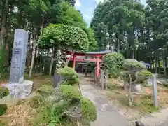 三上神社の鳥居
