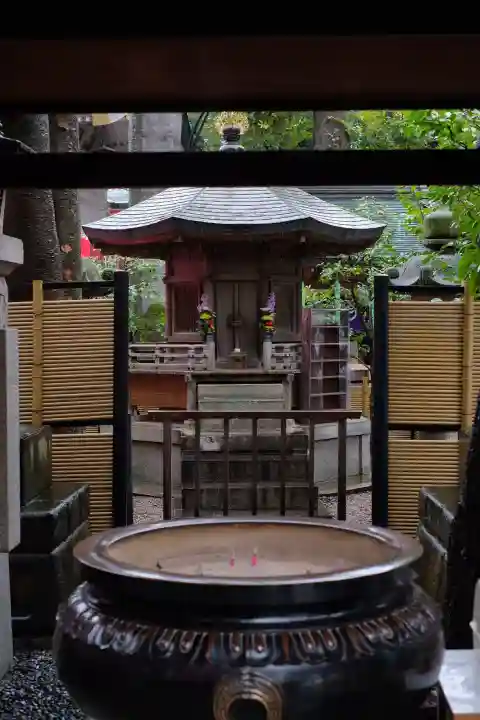 豊川稲荷東京別院の{uncategorized: "未分類", other: "その他", undefined: "問題あり", building: "その他建物", grave: "お墓", sacred_gate: "鳥居", guardian: "狛犬", statue: "像", buddha: "仏像", history: "歴史", nature: "自然", garden: "庭園", animal: "動物", pagoda: "塔", temizu: "手水舎", mountain_gate: "山門・神門", sanctuary: "本殿・本堂", subordinate: "末社・摂社", art: "芸術", scenery: "景色", jizo: "地蔵", ema: "絵馬", goshuin: "御朱印", omikuji: "おみくじ", items: "授与品その他", amulet: "お守り", goshuincho: "御朱印帳", eats: "食事", festival: "お祭り", votive_dance: "神楽", shichigosan: "七五三参", wedding: "結婚式", experience: "体験その他", initially: "初詣", around: "周辺", anti_infection: "感染症対策"}