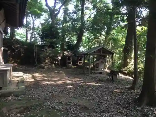 承殿神社の建物その他