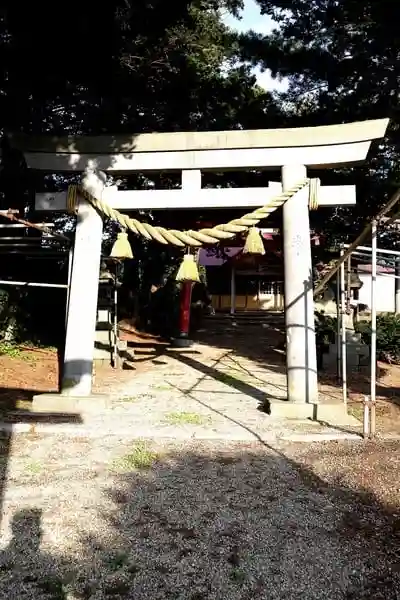 軍川稲荷神社の鳥居