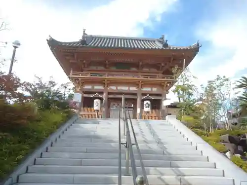 総持寺の山門