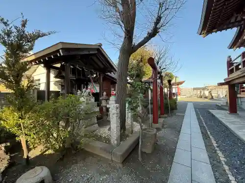 羽田神社の{uncategorized: "未分類", other: "その他", undefined: "問題あり", building: "その他建物", grave: "お墓", sacred_gate: "鳥居", guardian: "狛犬", statue: "像", buddha: "仏像", history: "歴史", nature: "自然", garden: "庭園", animal: "動物", pagoda: "塔", temizu: "手水舎", mountain_gate: "山門・神門", sanctuary: "本殿・本堂", subordinate: "末社・摂社", art: "芸術", scenery: "景色", jizo: "地蔵", ema: "絵馬", goshuin: "御朱印", omikuji: "おみくじ", items: "授与品その他", amulet: "お守り", goshuincho: "御朱印帳", eats: "食事", festival: "お祭り", votive_dance: "神楽", shichigosan: "七五三参", wedding: "結婚式", experience: "体験その他", initially: "初詣", around: "周辺", anti_infection: "感染症対策"}