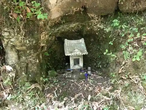 山神神社の末社