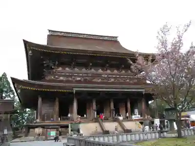 金峯山寺の本殿・本堂