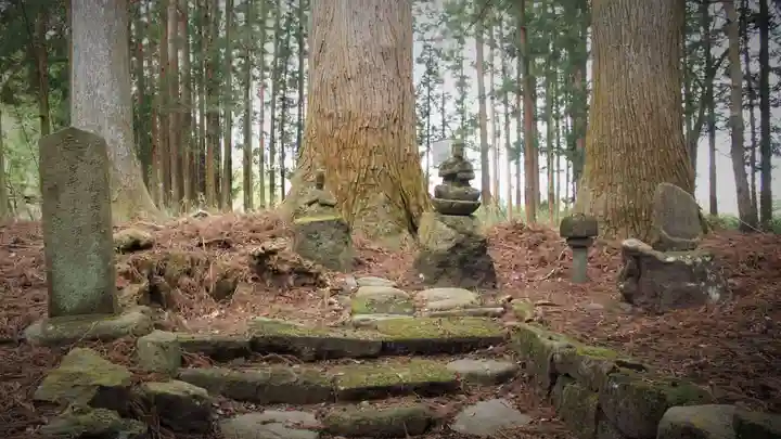 生岡神社の末社・摂社