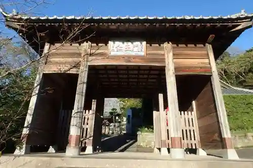 平群天神社の山門・神門