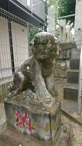 入日神社の狛犬