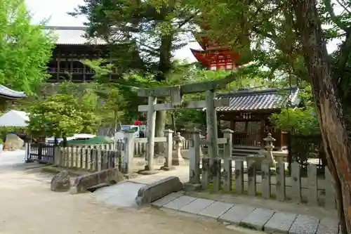 荒胡子神社の建物その他