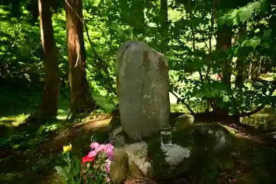 郡殿の池弁財天社(新潟県)