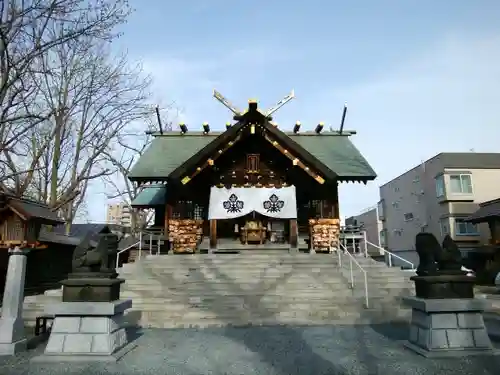 札幌諏訪神社の本殿・本堂