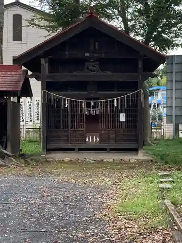 諏訪八幡神社の本殿