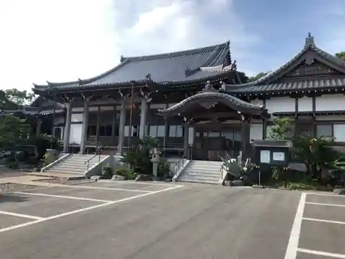 清源院の本殿・本堂