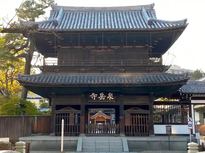 泉岳寺の山門・神門