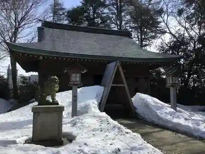 高岡市護国神社の本殿・本堂