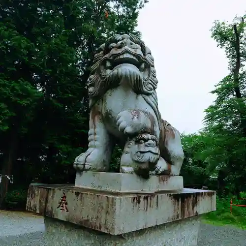 東沼神社の狛犬