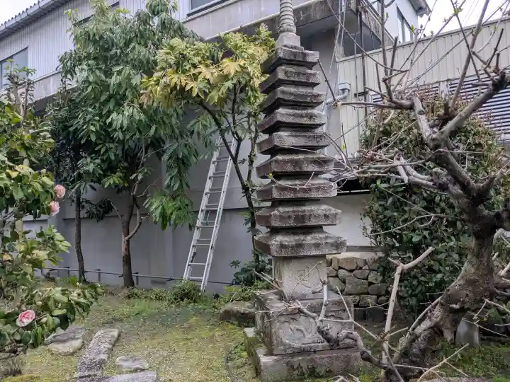 養老寿庵の{uncategorized: "未分類", other: "その他", undefined: "問題あり", building: "その他建物", grave: "お墓", sacred_gate: "鳥居", guardian: "狛犬", statue: "像", buddha: "仏像", history: "歴史", nature: "自然", garden: "庭園", animal: "動物", pagoda: "塔", temizu: "手水舎", mountain_gate: "山門・神門", sanctuary: "本殿・本堂", subordinate: "末社・摂社", art: "芸術", scenery: "景色", jizo: "地蔵", ema: "絵馬", goshuin: "御朱印", omikuji: "おみくじ", items: "授与品その他", amulet: "お守り", goshuincho: "御朱印帳", eats: "食事", festival: "お祭り", votive_dance: "神楽", shichigosan: "七五三参", wedding: "結婚式", experience: "体験その他", initially: "初詣", around: "周辺", anti_infection: "感染症対策"}