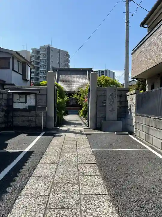 慶岸寺の{uncategorized: "未分類", other: "その他", undefined: "問題あり", building: "その他建物", grave: "お墓", sacred_gate: "鳥居", guardian: "狛犬", statue: "像", buddha: "仏像", history: "歴史", nature: "自然", garden: "庭園", animal: "動物", pagoda: "塔", temizu: "手水舎", mountain_gate: "山門・神門", sanctuary: "本殿・本堂", subordinate: "末社・摂社", art: "芸術", scenery: "景色", jizo: "地蔵", ema: "絵馬", goshuin: "御朱印", omikuji: "おみくじ", items: "授与品その他", amulet: "お守り", goshuincho: "御朱印帳", eats: "食事", festival: "お祭り", votive_dance: "神楽", shichigosan: "七五三参", wedding: "結婚式", experience: "体験その他", initially: "初詣", around: "周辺", anti_infection: "感染症対策"}