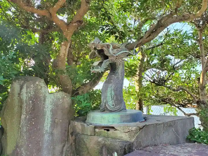 岩岡神社の狛犬