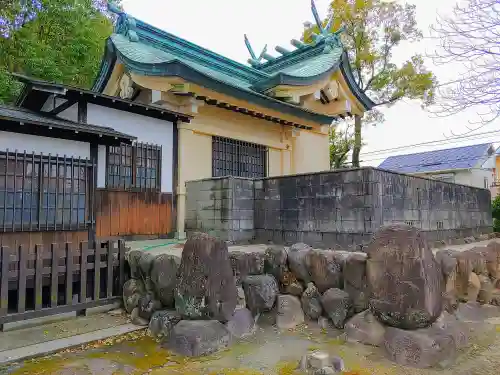 六所社（安井）の本殿・本堂