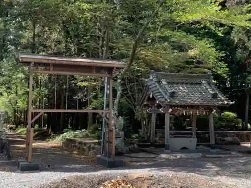 大谷神社（大泉）の鳥居