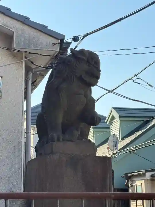 石川町諏訪神社の{uncategorized: "未分類", other: "その他", undefined: "問題あり", building: "その他建物", grave: "お墓", sacred_gate: "鳥居", guardian: "狛犬", statue: "像", buddha: "仏像", history: "歴史", nature: "自然", garden: "庭園", animal: "動物", pagoda: "塔", temizu: "手水舎", mountain_gate: "山門・神門", sanctuary: "本殿・本堂", subordinate: "末社・摂社", art: "芸術", scenery: "景色", jizo: "地蔵", ema: "絵馬", goshuin: "御朱印", omikuji: "おみくじ", items: "授与品その他", amulet: "お守り", goshuincho: "御朱印帳", eats: "食事", festival: "お祭り", votive_dance: "神楽", shichigosan: "七五三参", wedding: "結婚式", experience: "体験その他", initially: "初詣", around: "周辺", anti_infection: "感染症対策"}