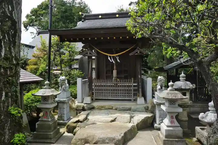 白蛇辨財天の末社・摂社