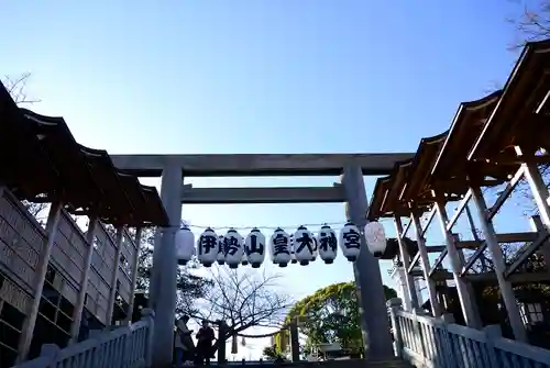 伊勢山皇大神宮の鳥居