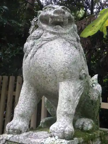 大豊神社の狛犬