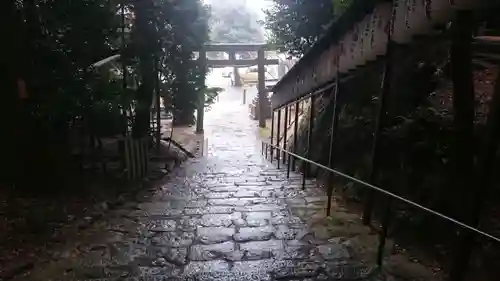 八神社の鳥居