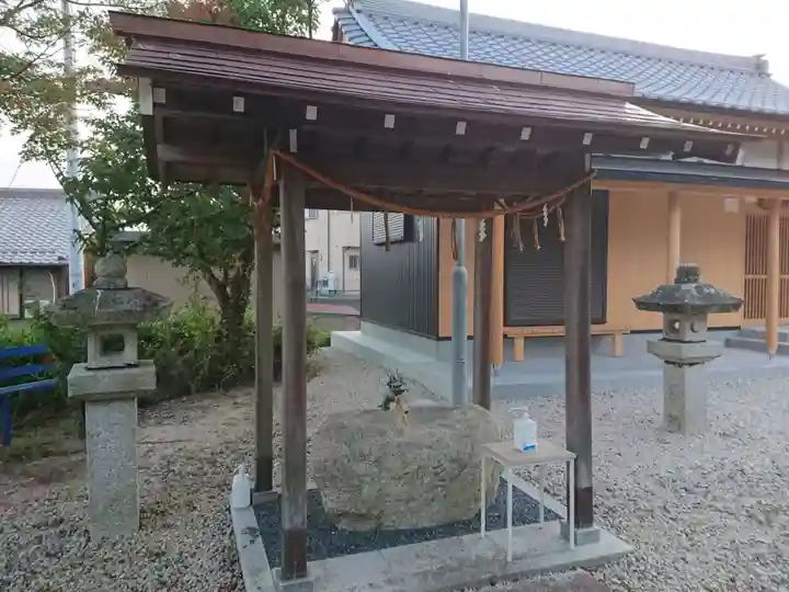 移田神社の手水舎