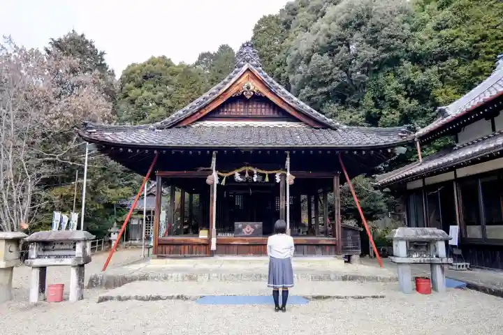 曽野稲荷神社の本殿・本堂