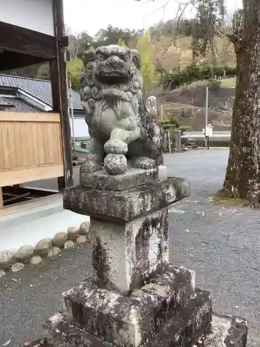 春日神社の狛犬