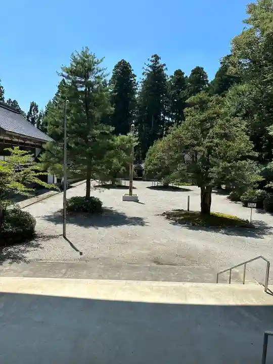 立山寺の庭園