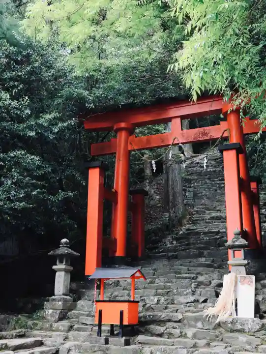 神倉神社(熊野速玉大社摂社)の{uncategorized: "未分類", other: "その他", undefined: "問題あり", building: "その他建物", grave: "お墓", sacred_gate: "鳥居", guardian: "狛犬", statue: "像", buddha: "仏像", history: "歴史", nature: "自然", garden: "庭園", animal: "動物", pagoda: "塔", temizu: "手水舎", mountain_gate: "山門・神門", sanctuary: "本殿・本堂", subordinate: "末社・摂社", art: "芸術", scenery: "景色", jizo: "地蔵", ema: "絵馬", goshuin: "御朱印", omikuji: "おみくじ", items: "授与品その他", amulet: "お守り", goshuincho: "御朱印帳", eats: "食事", festival: "お祭り", votive_dance: "神楽", shichigosan: "七五三参", wedding: "結婚式", experience: "体験その他", initially: "初詣", around: "周辺", anti_infection: "感染症対策"}