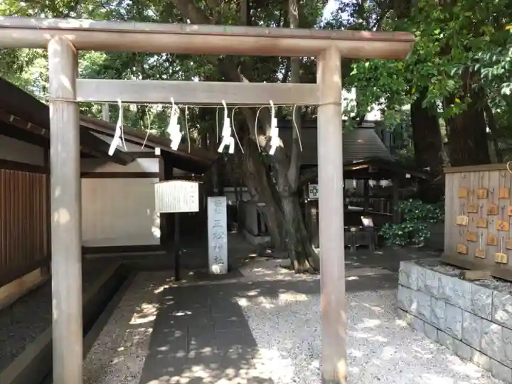 正松神社の鳥居